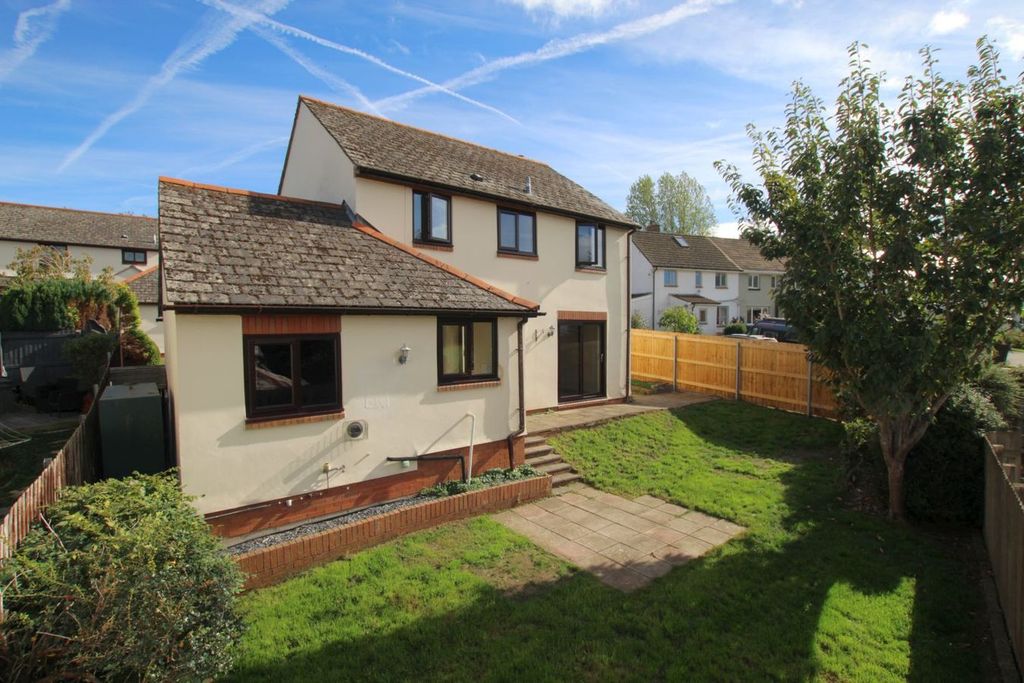Property photo 3 of 26