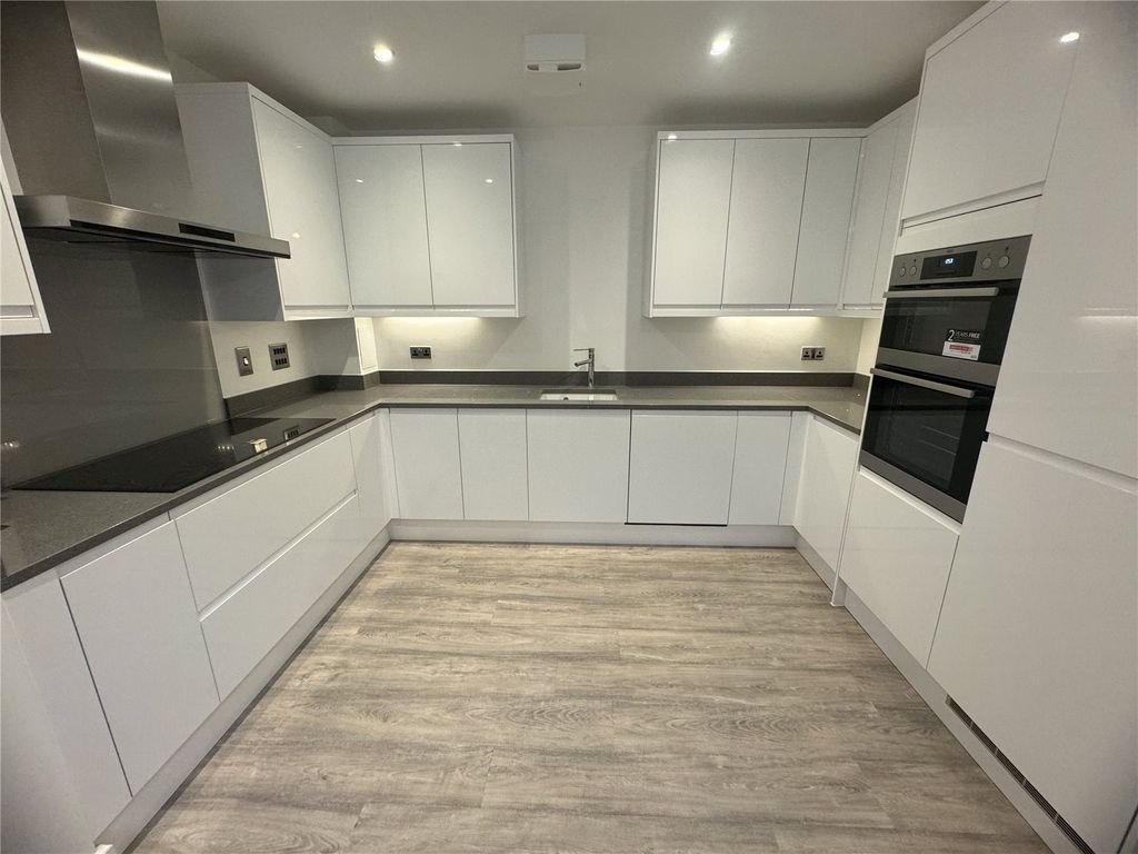 Property photo 1 of 19 Picture No. 11