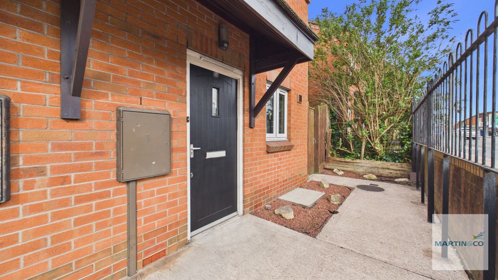 Property photo 1 of 12 Cam03663G0-Pr0250-Still029