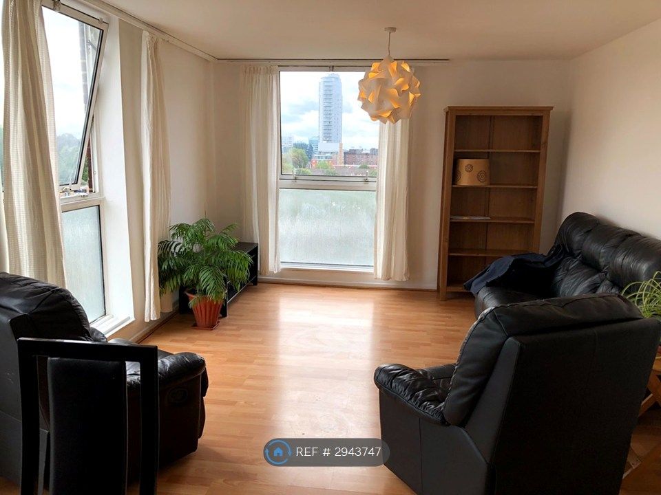 Property photo 2 of 7 Living Room