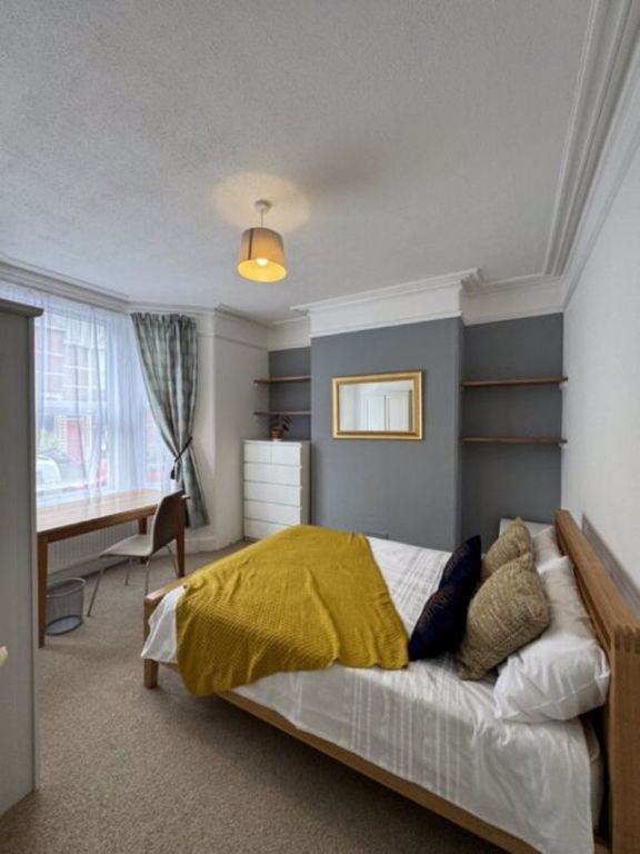 Property photo 2 of 11 Photo 12