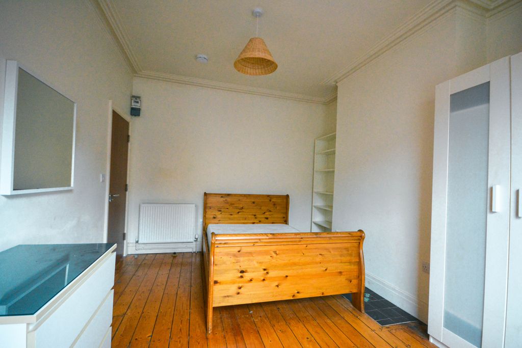 Property photo 3 of 4 Bedroom