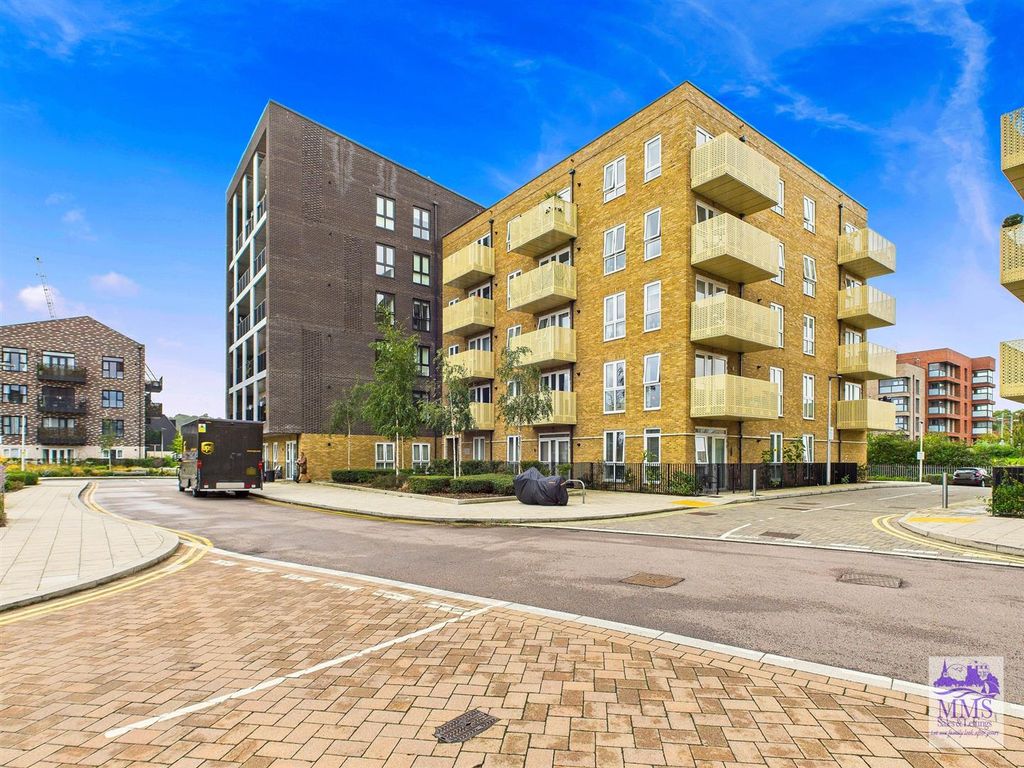 Property photo 1 of 19 Cam04098G0-Pr0094-Still024.Jpg