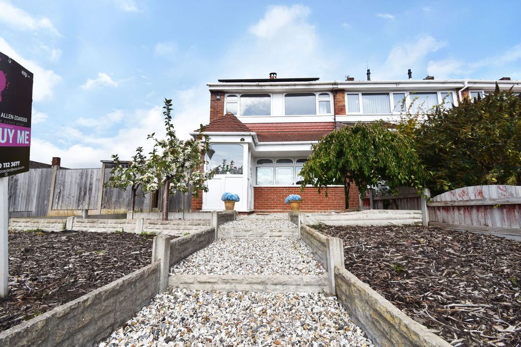 Property photo 2 of 24