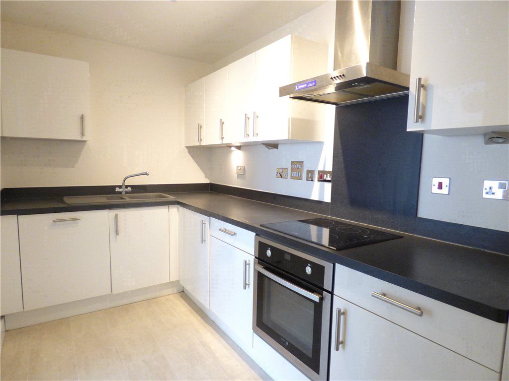 Property photo 3 of 15 Kitchen 2