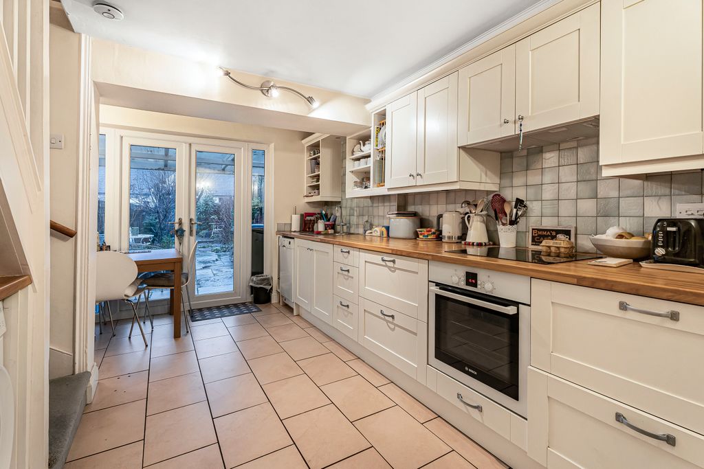 Property photo 2 of 10 Kitchen/Dining Room