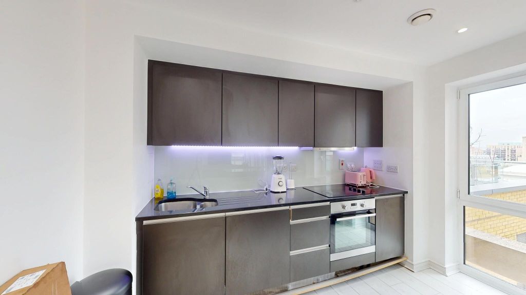 Property photo 2 of 26 Kitchen