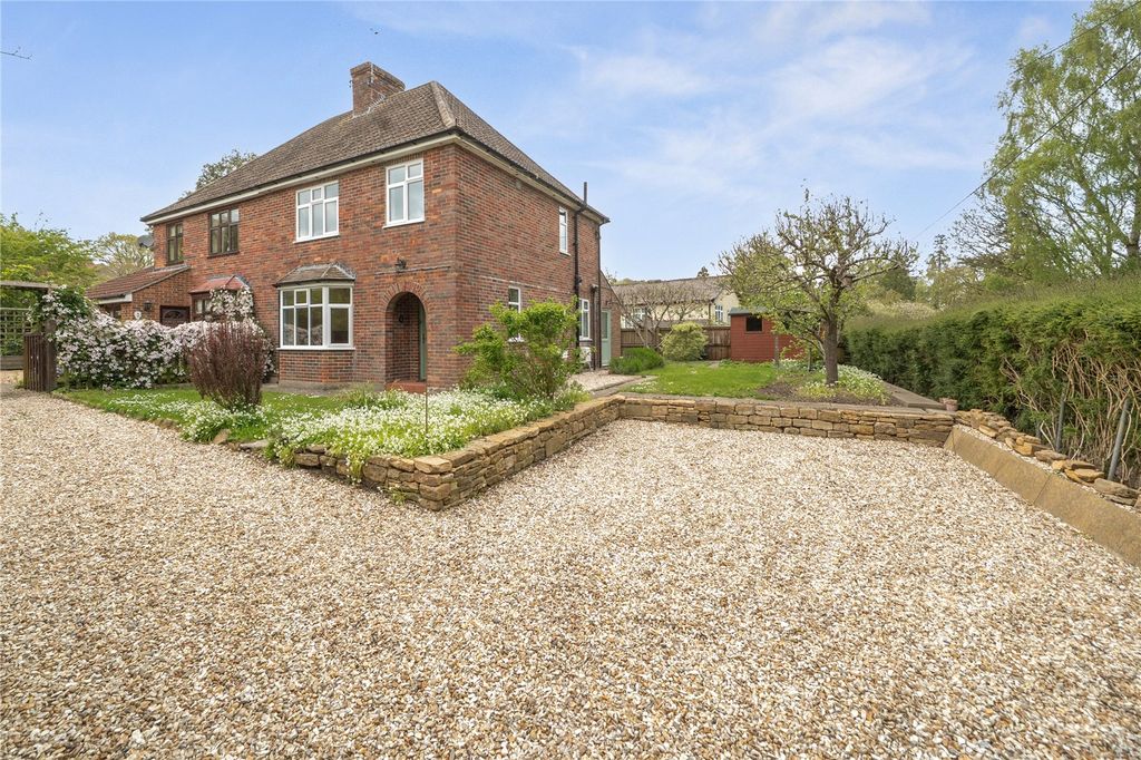 Property photo 1 of 22 Picture No. 32