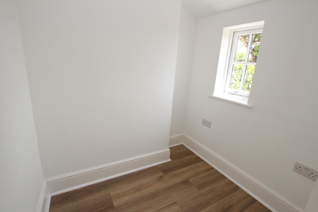 Additional image 12 of 2 bed flat for saleDerby Road, The Park NG7