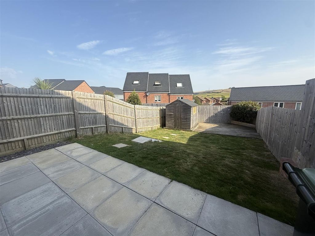 Property photo 2 of 14 Garden