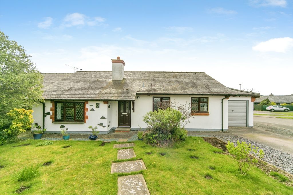 Property photo 1 of 15 Front