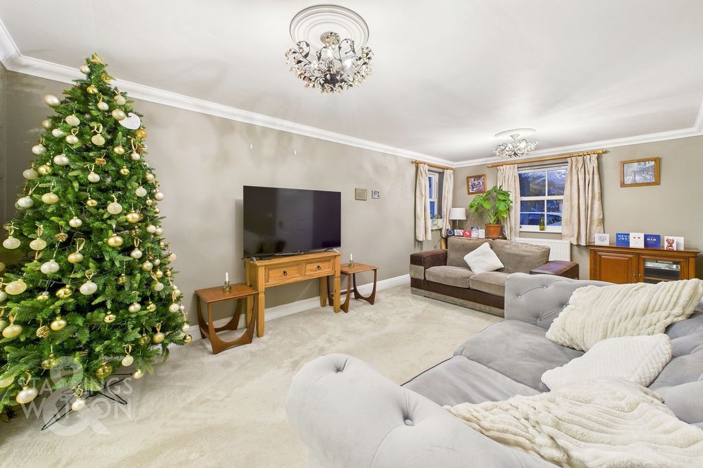 Property photo 2 of 29