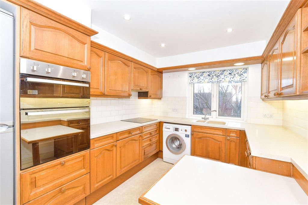 Property photo 3 of 15 Kitchen