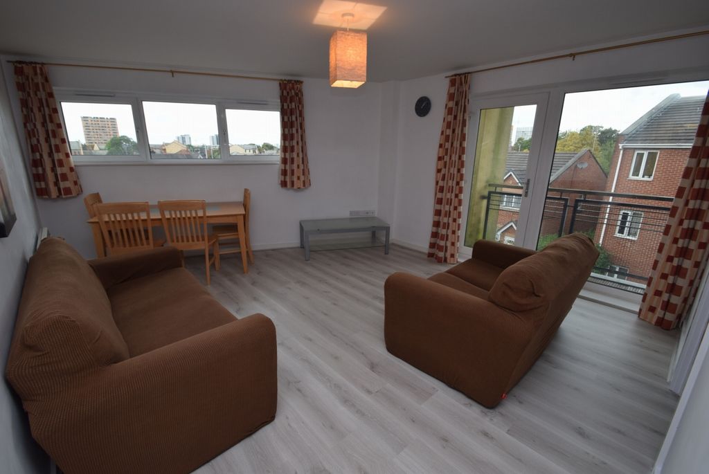 Property photo 2 of 9 Photograph 2