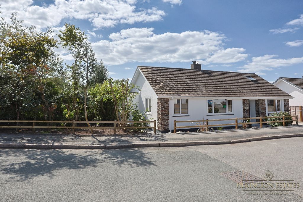 Property photo 2 of 6 4384763