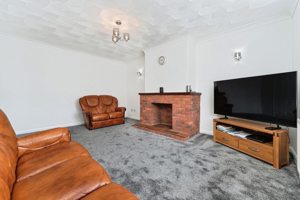 Property photo 2 of 19 Photo