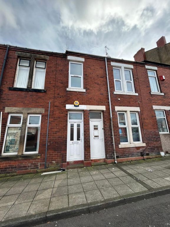 Property photo 1 of 5 Front Picture