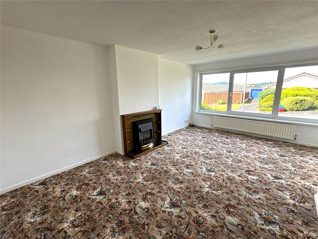 Property photo 2 of 13 Picture No. 11