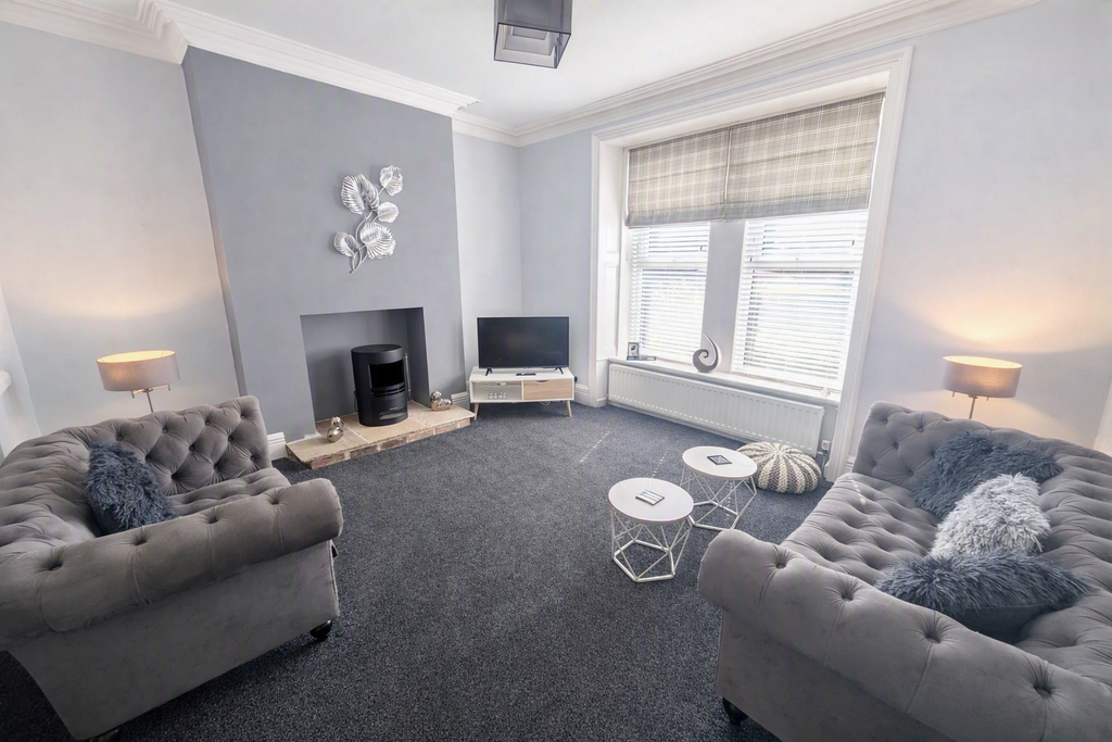 Property photo 2 of 27
