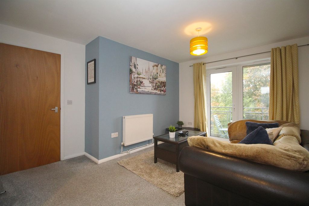 Property photo 3 of 21 Lounge / Diner