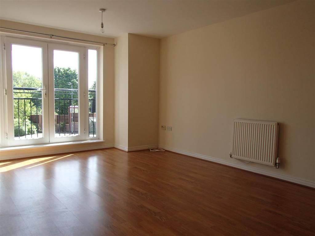 Property photo 2 of 9 Living Room.Jpg