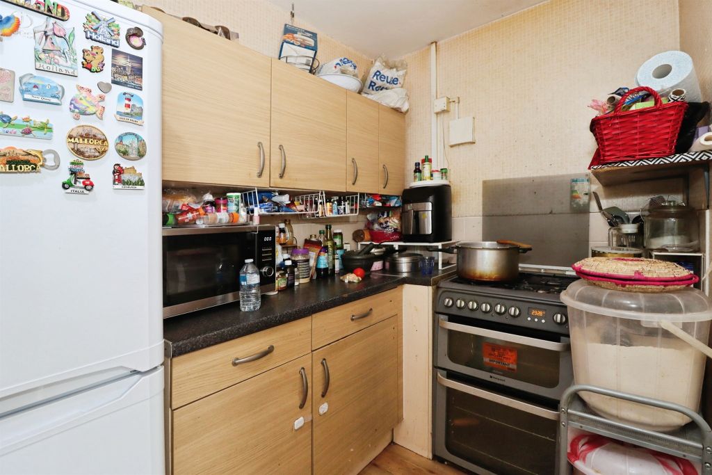 Property photo 2 of 17