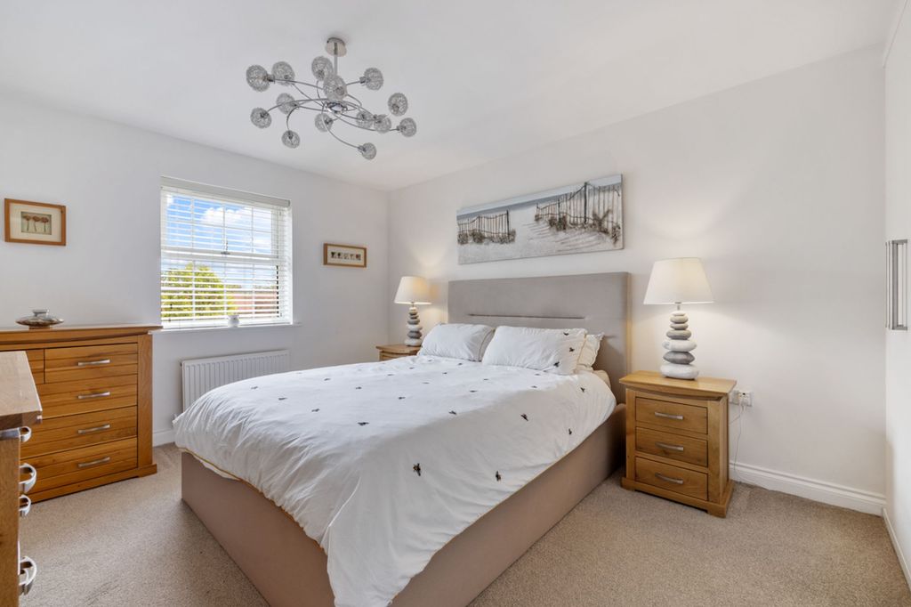 Additional image 12 of 4 bed detached house for saleLeachman Way, Petersfield GU31