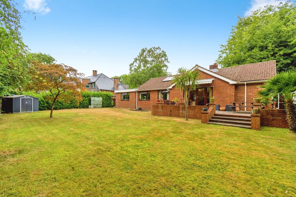 Property photo 2 of 16 Photo