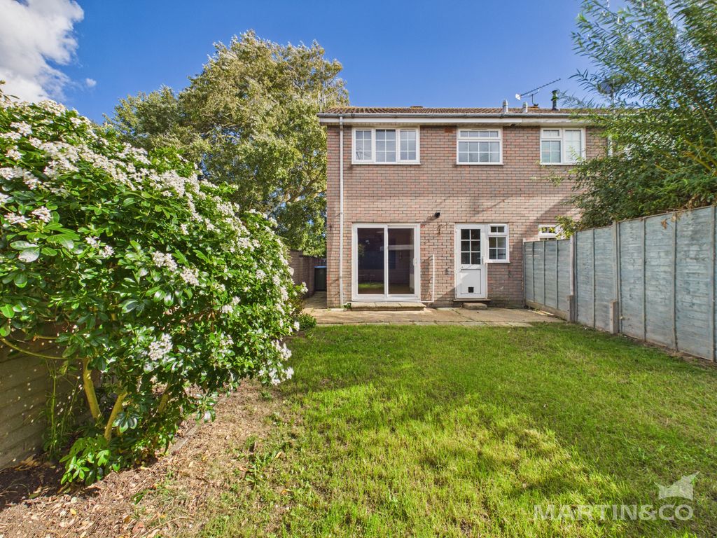 Property photo 2 of 12
