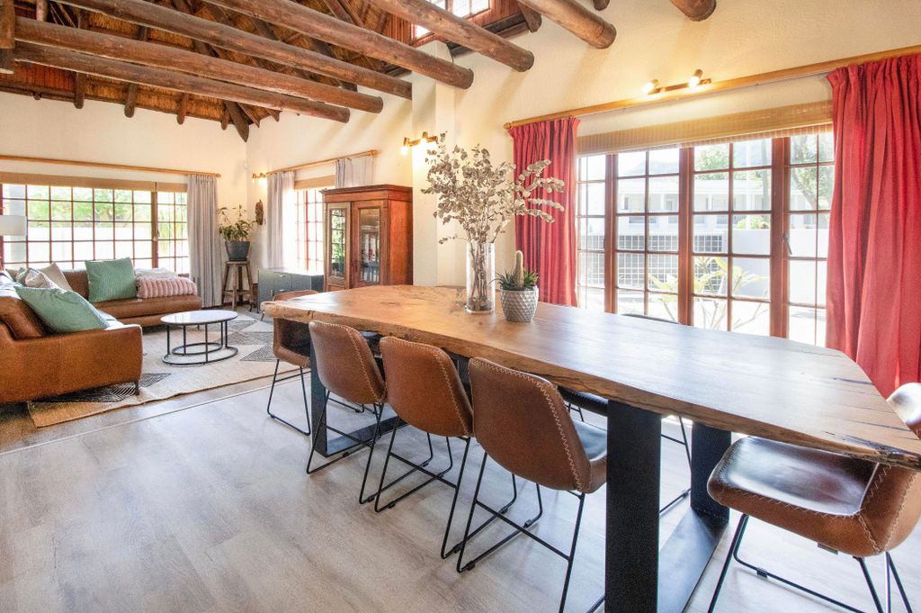 Property photo 3 of 48 St1717784