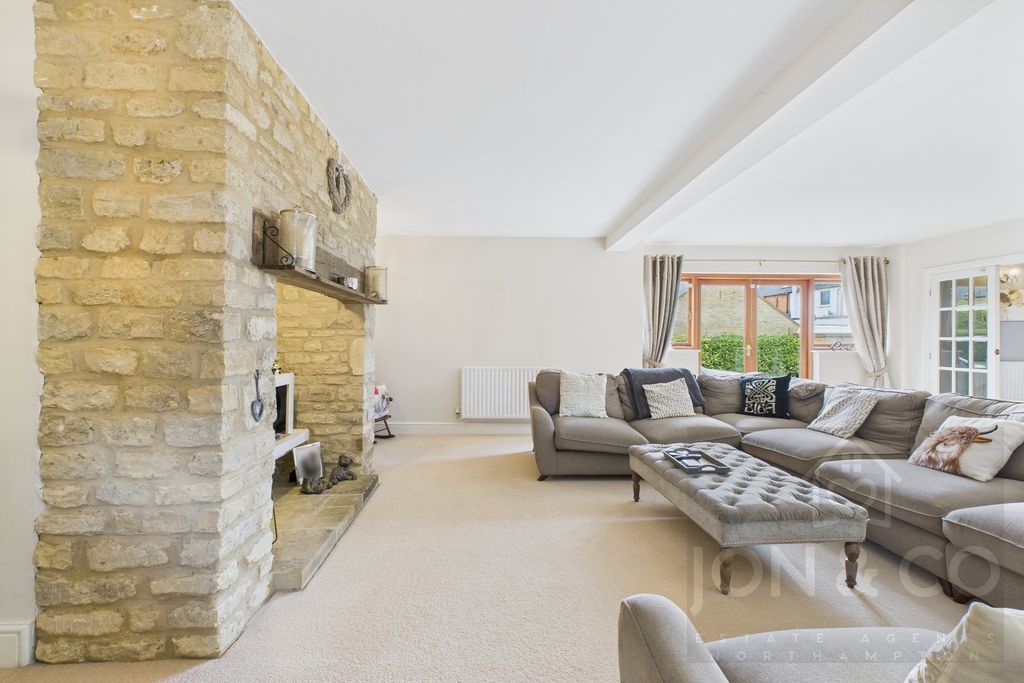 Property photo 3 of 30