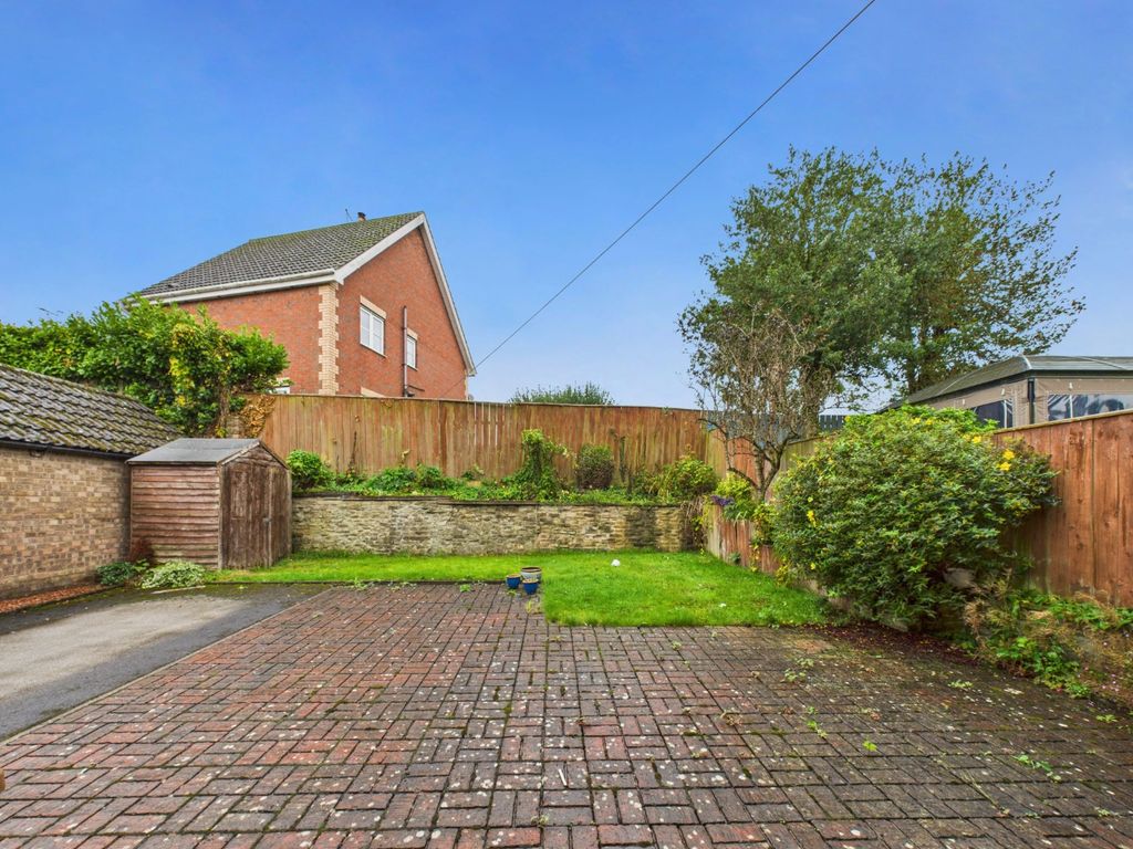 Property photo 1 of 10 4577560