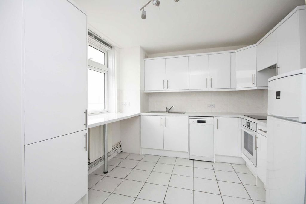 Property photo 3 of 5