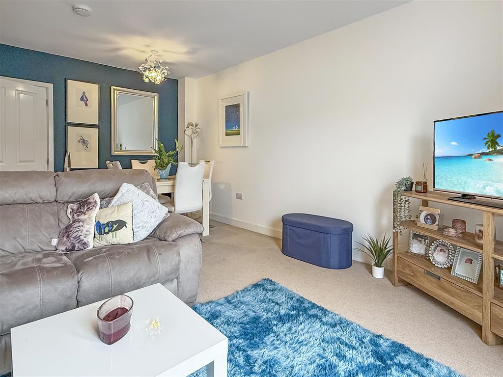 Property photo 3 of 12 Img_1330.Jpg