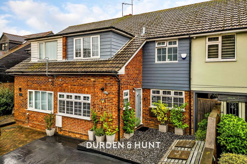 Property photo 1 of 37