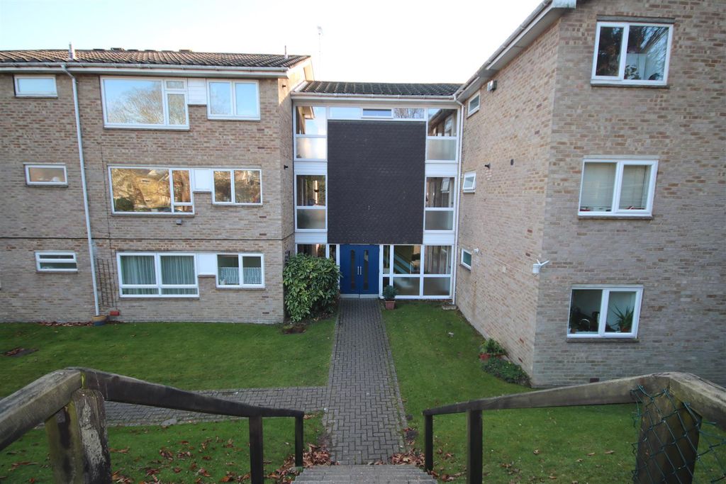 Property photo 2 of 22