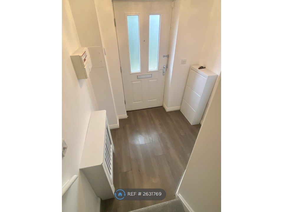 Property photo 2 of 19 Main Entrance