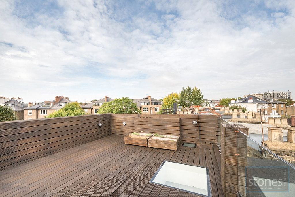 Property photo 2 of 18 Picture No. 25