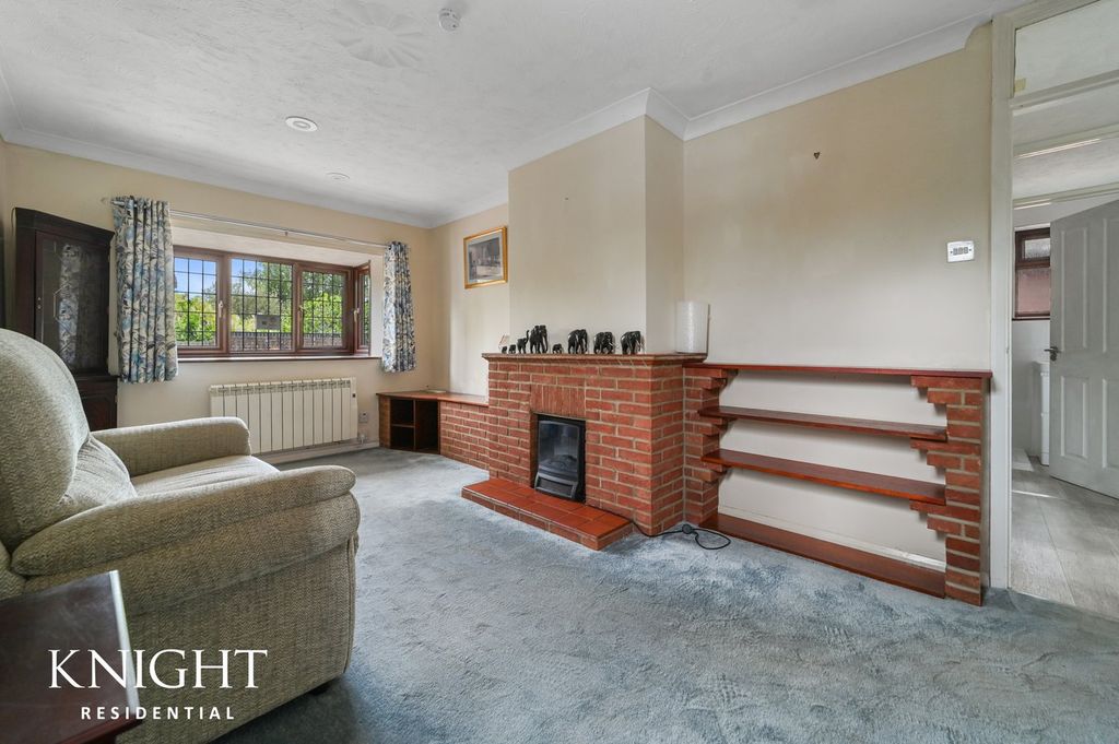 Property photo 2 of 13
