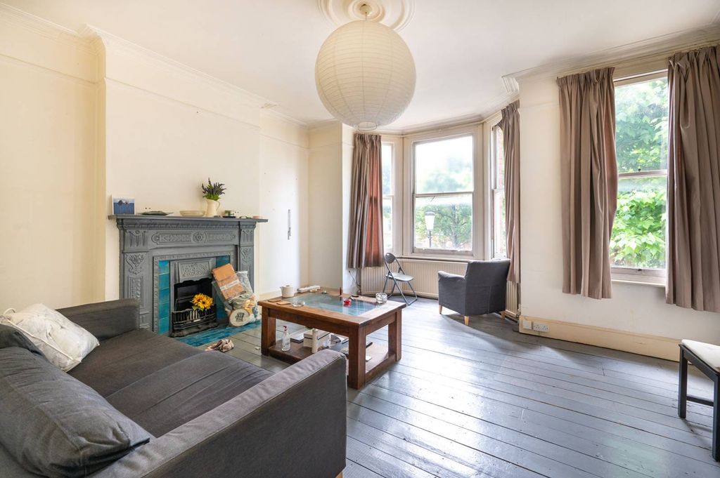 Property photo 1 of 8