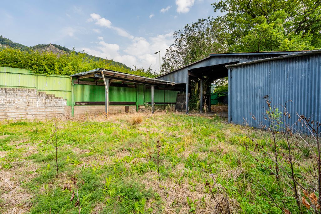 Property photo 3 of 7 General 4