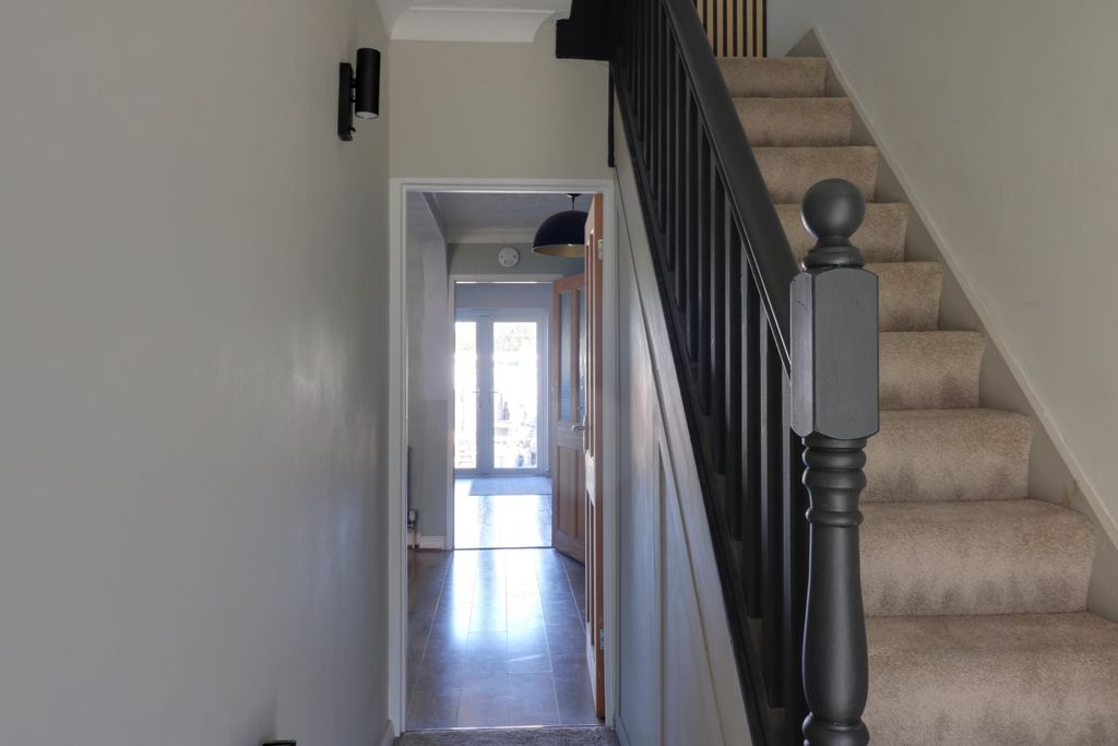 Property photo 2 of 13 Hallway