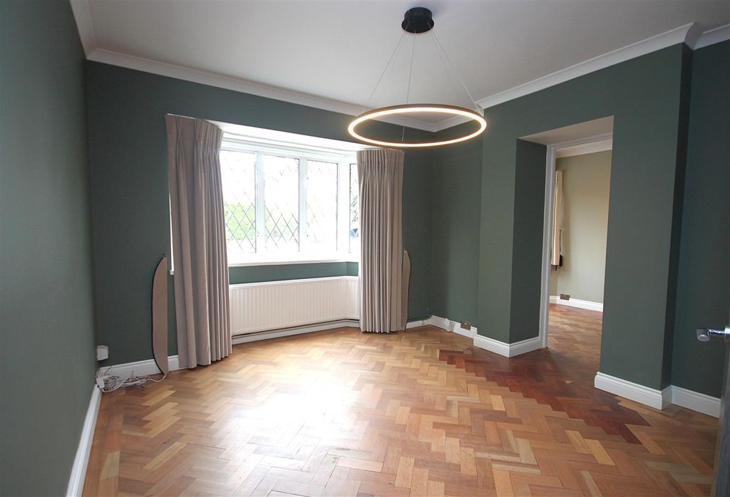 Property photo 2 of 41