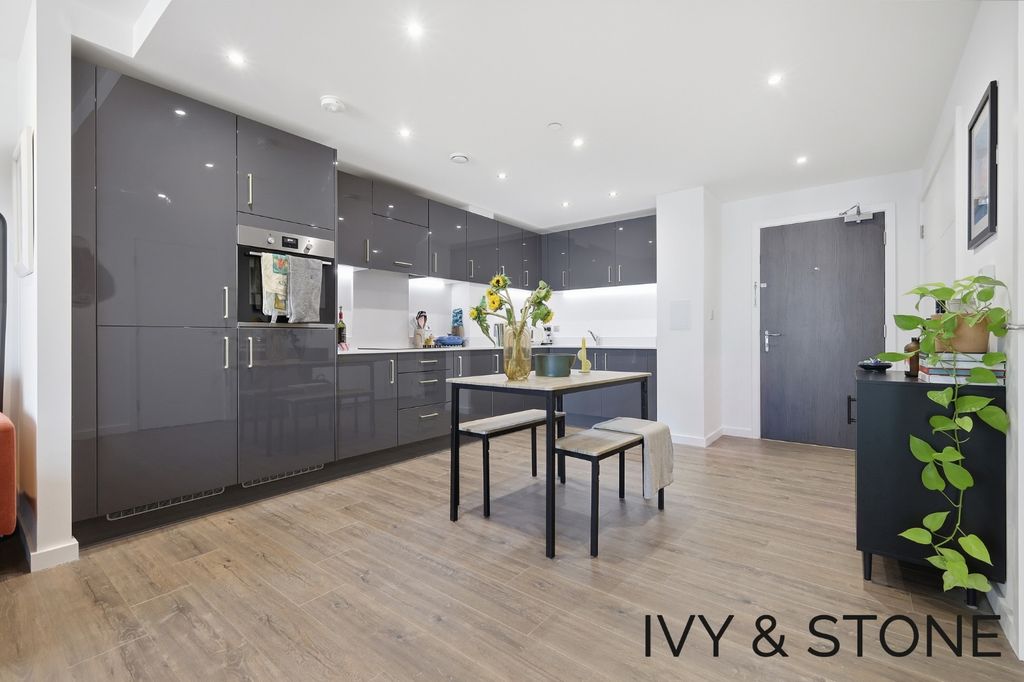 Property photo 3 of 15 5097983
