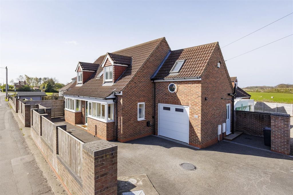 Property photo 2 of 36 Cherry_Lodge_36.Jpg