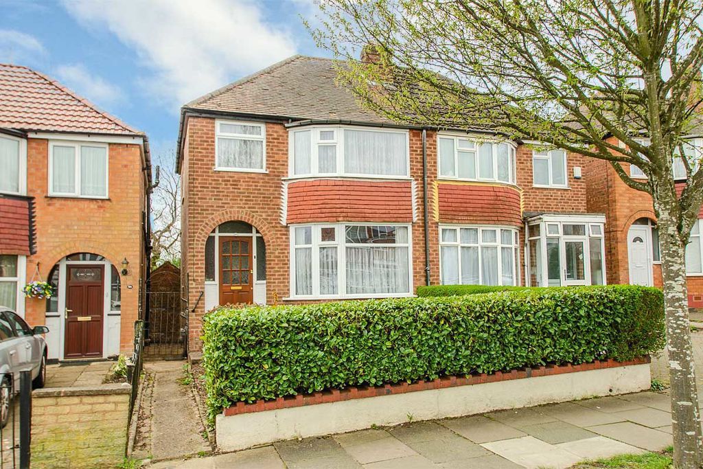 Property photo 1 of 25 Photo 24