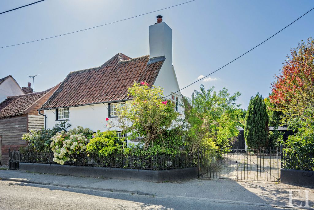 Property photo 1 of 28 8663375-Exteriorwm13-800