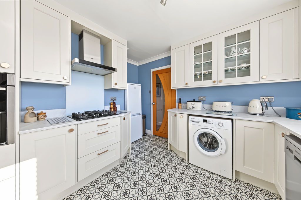 Property photo 3 of 43 Kitchen
