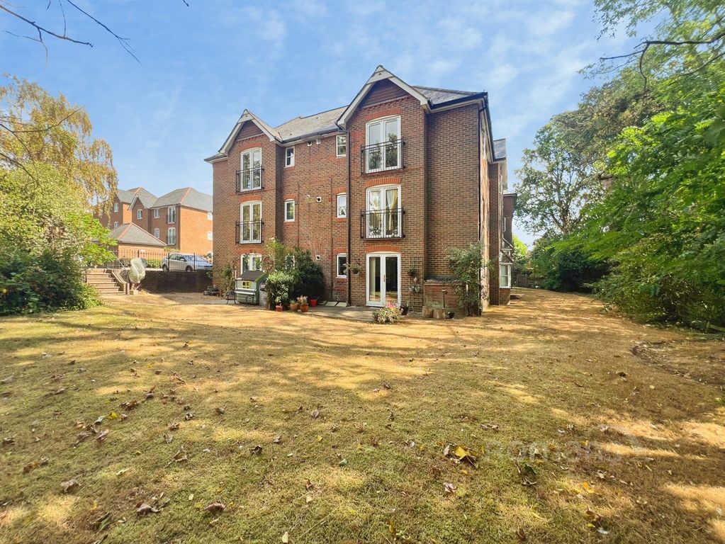 Property photo 3 of 18 Pbox-Img.Jpg