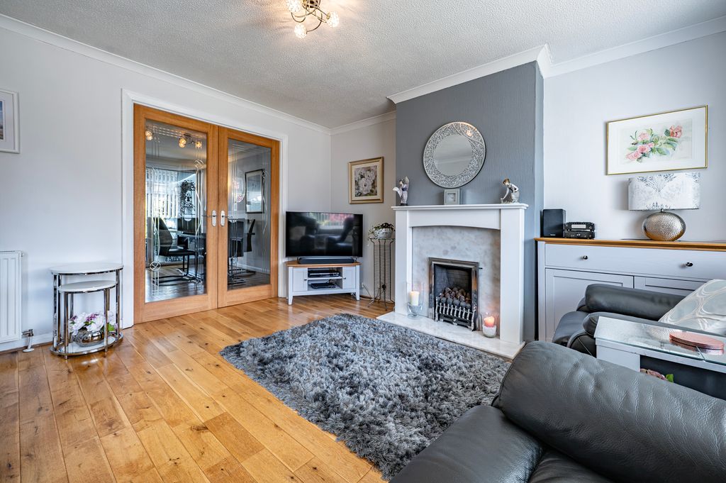 Property photo 2 of 38